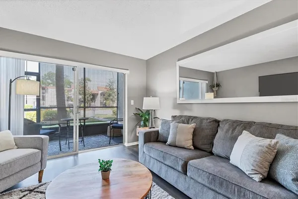 $1,800 | 3239 South Beneva Road, Unit 101, Sarasota, FL 34232