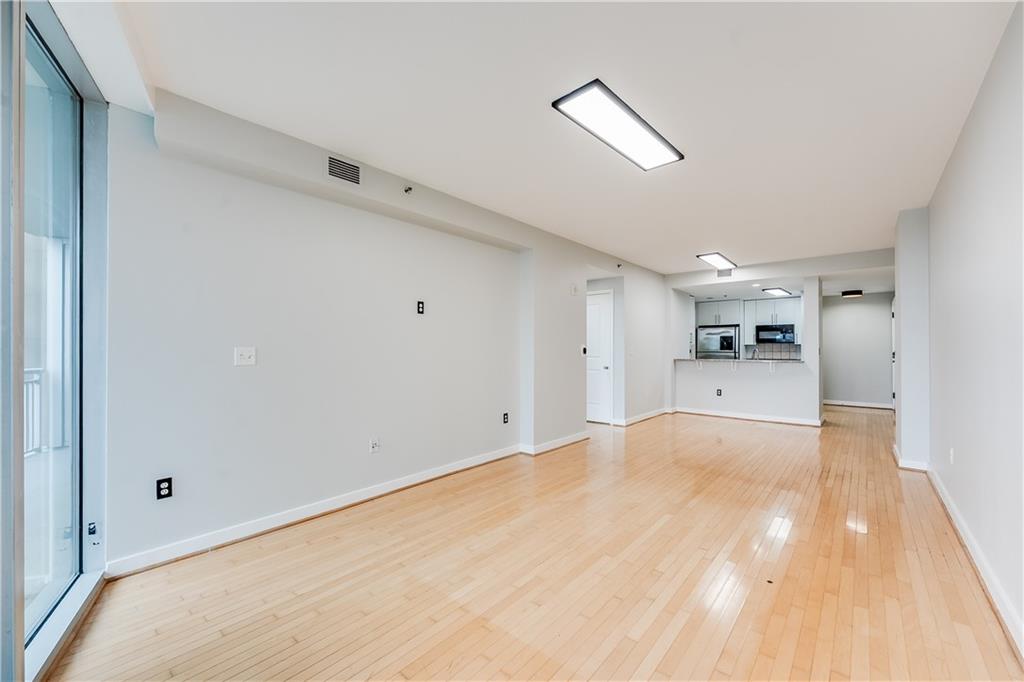 3338 Peachtree Road Northeast, Unit 903 Atlanta, GA 30326 - Photo 4 of 24