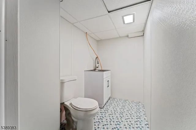 $825,000 | 2 Beverly Drive, Hillsborough, NJ 08844