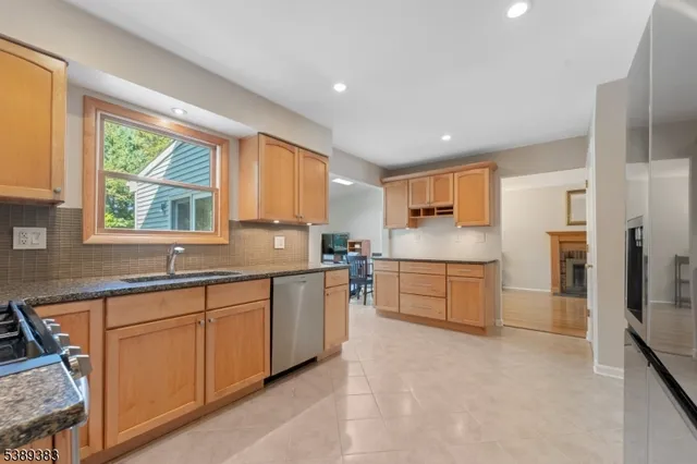 $825,000 | 2 Beverly Drive, Hillsborough, NJ 08844