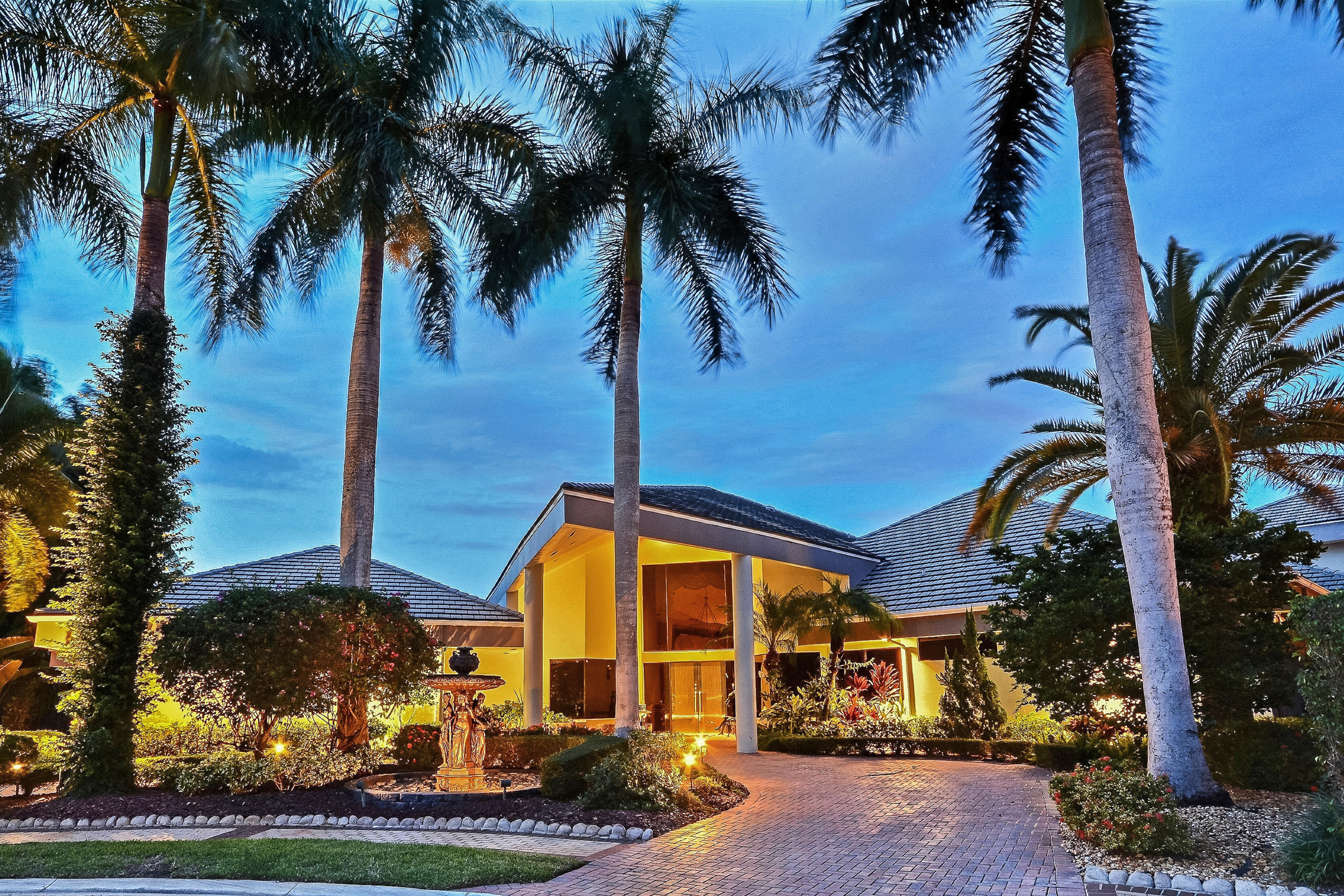 7887 Dunvagen Court Boca Raton, FL 33496 - Photo 4 of 11 exterior front