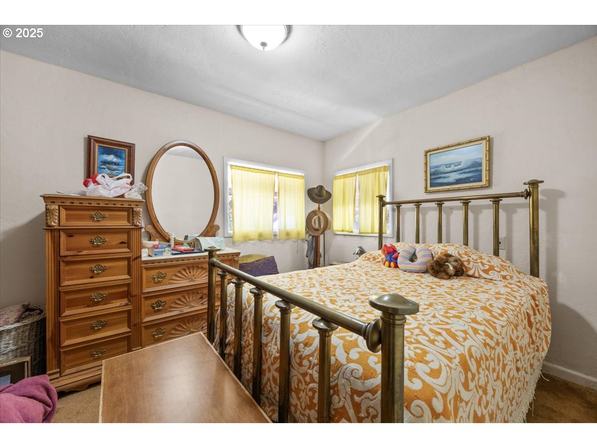 2680 South Umpqua Road Tiller, OR 97484 - Photo 22 of 36