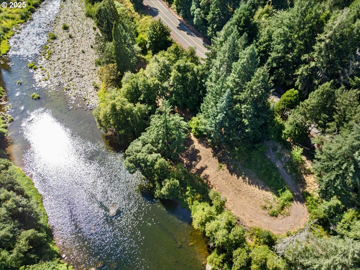 2680 South Umpqua Road Tiller, OR 97484 - Photo 33 of 36