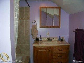 5280 North Fleming Road Fowlerville, MI 48836 - Photo 6 of 6 master bath