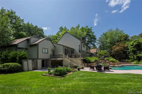 $2,295,000 | 17 Purchase Hills Drive, Purchase, NY 10577