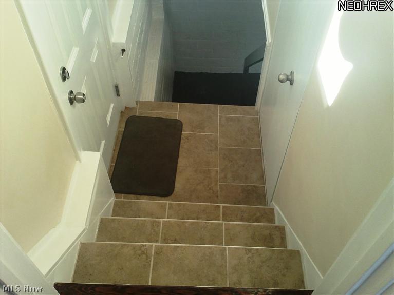 3642 Bainbridge Road Cleveland Heights, OH 44118 - Photo 21 of 25 Ceramic tile service entrance