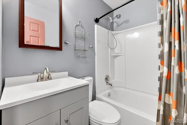 $239,900 | 4469 Mohegan Drive, St. Louis, MO 63123