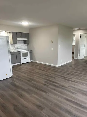 $1,075 | 114 Lake Avenue South, Unit 14, Spicer, MN 56288