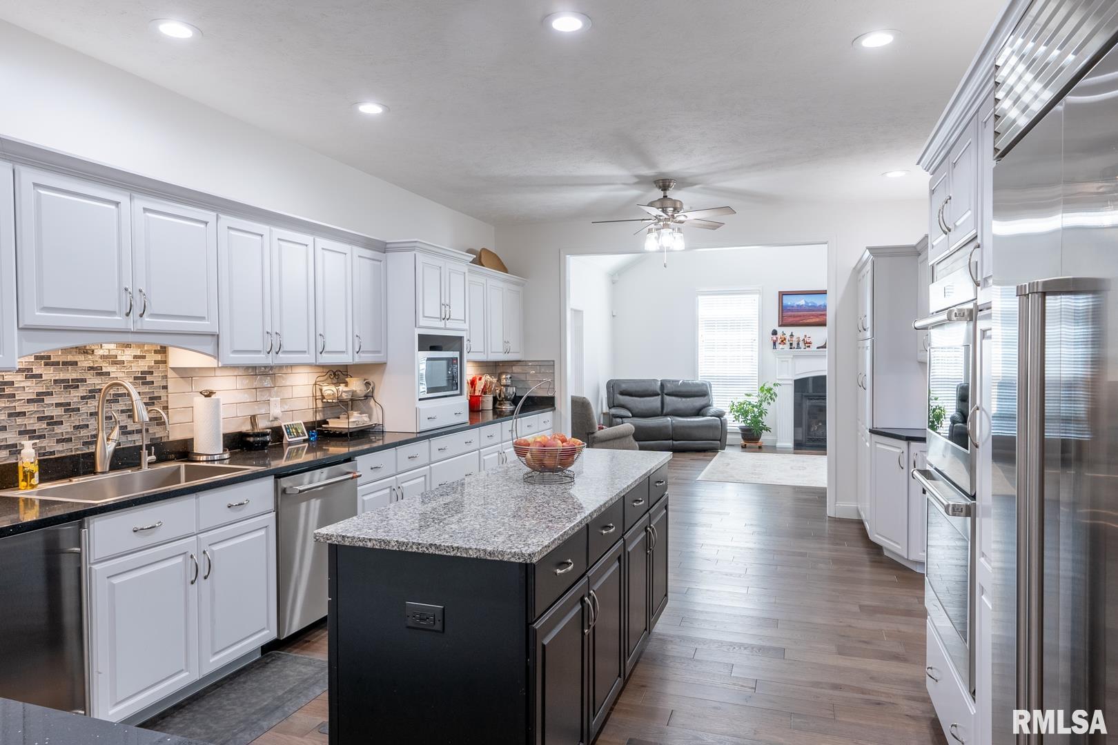 1701 Oakshire Road Marion, IL 62959 - Photo 12 of 88