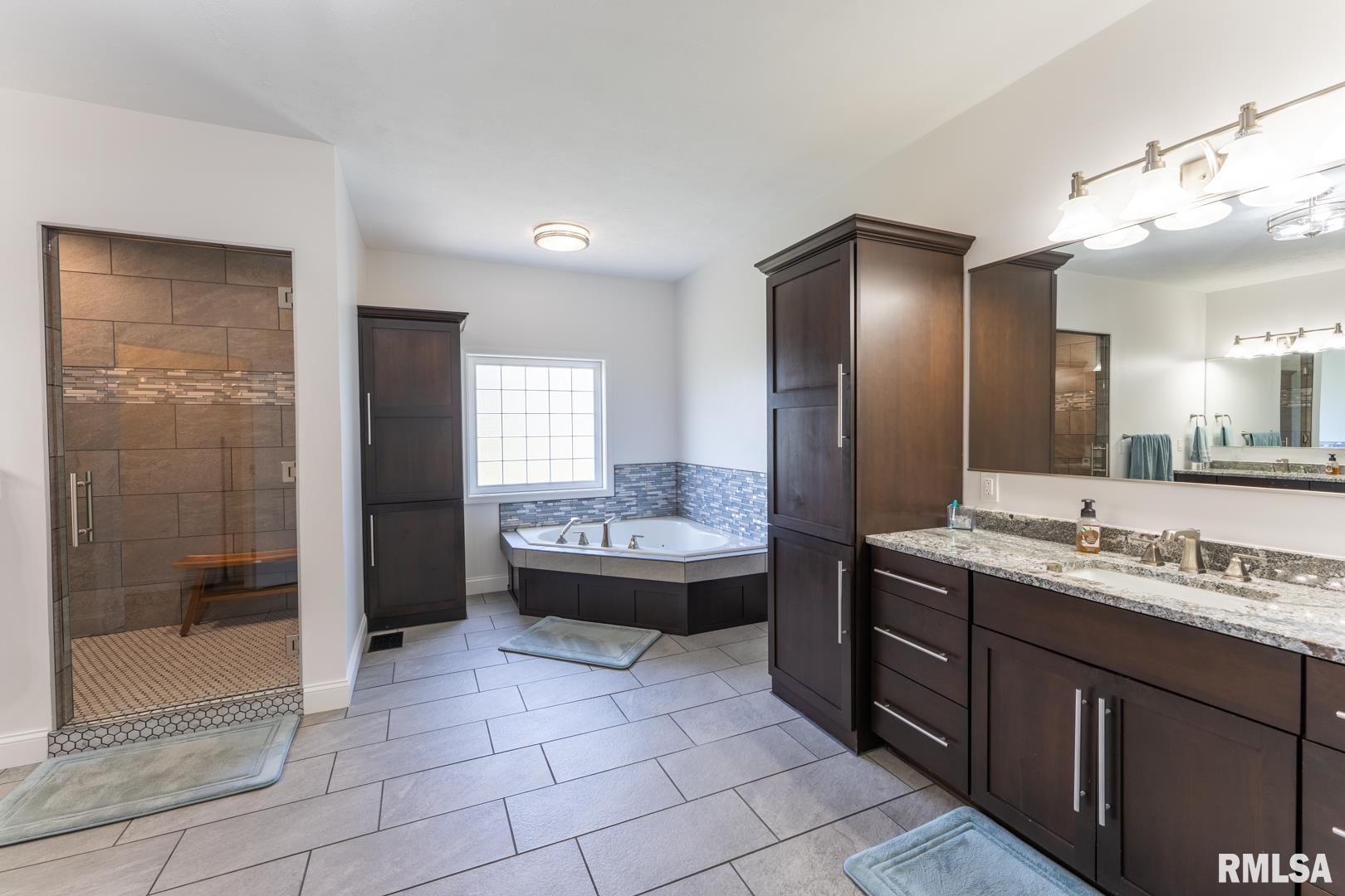 1701 Oakshire Road Marion, IL 62959 - Photo 27 of 88