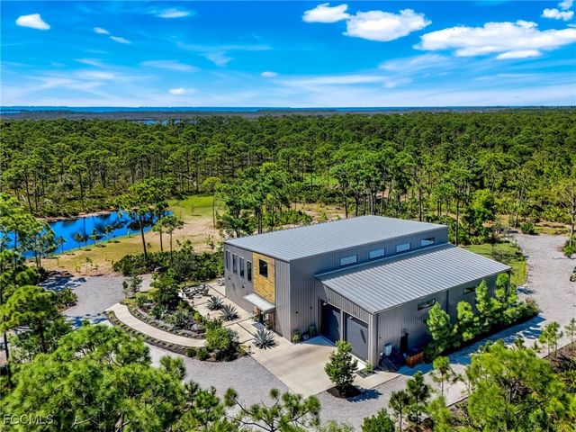 $3,000,000 | 4412 Pinetree Boulevard, St. James City, FL 33956