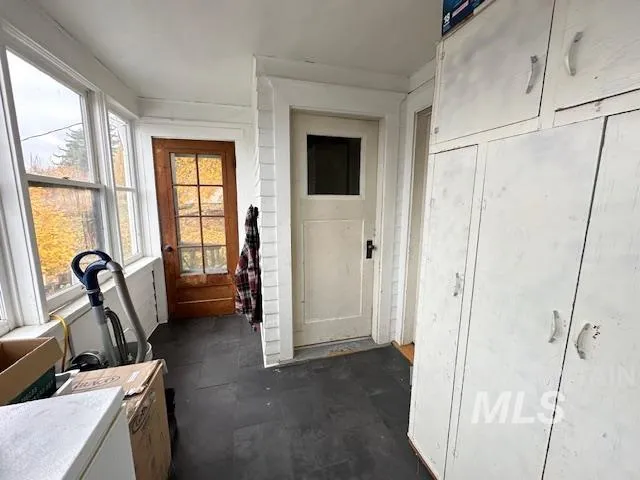 $379,000 | 306 West Hazel Avenue, Genesee, ID 83832