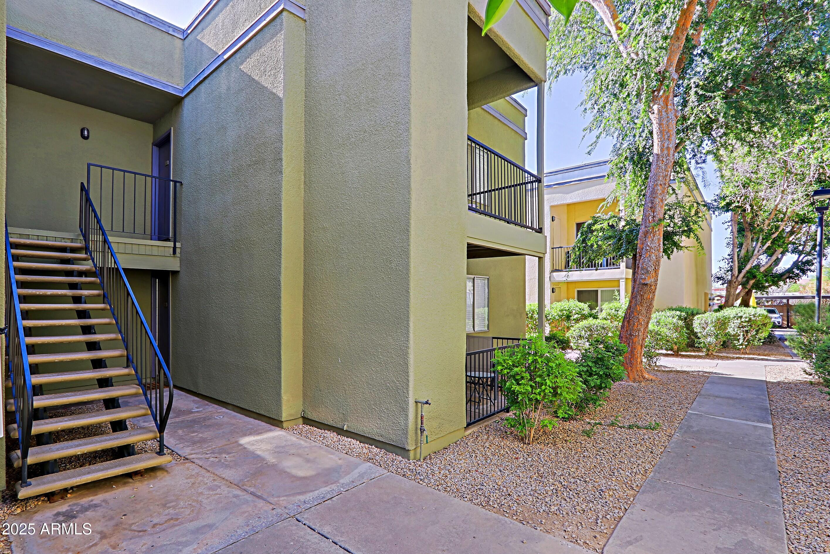 740 West Elm Street, Unit 116 Phoenix, AZ 85013 - Photo 29 of 36 Front of Building 2