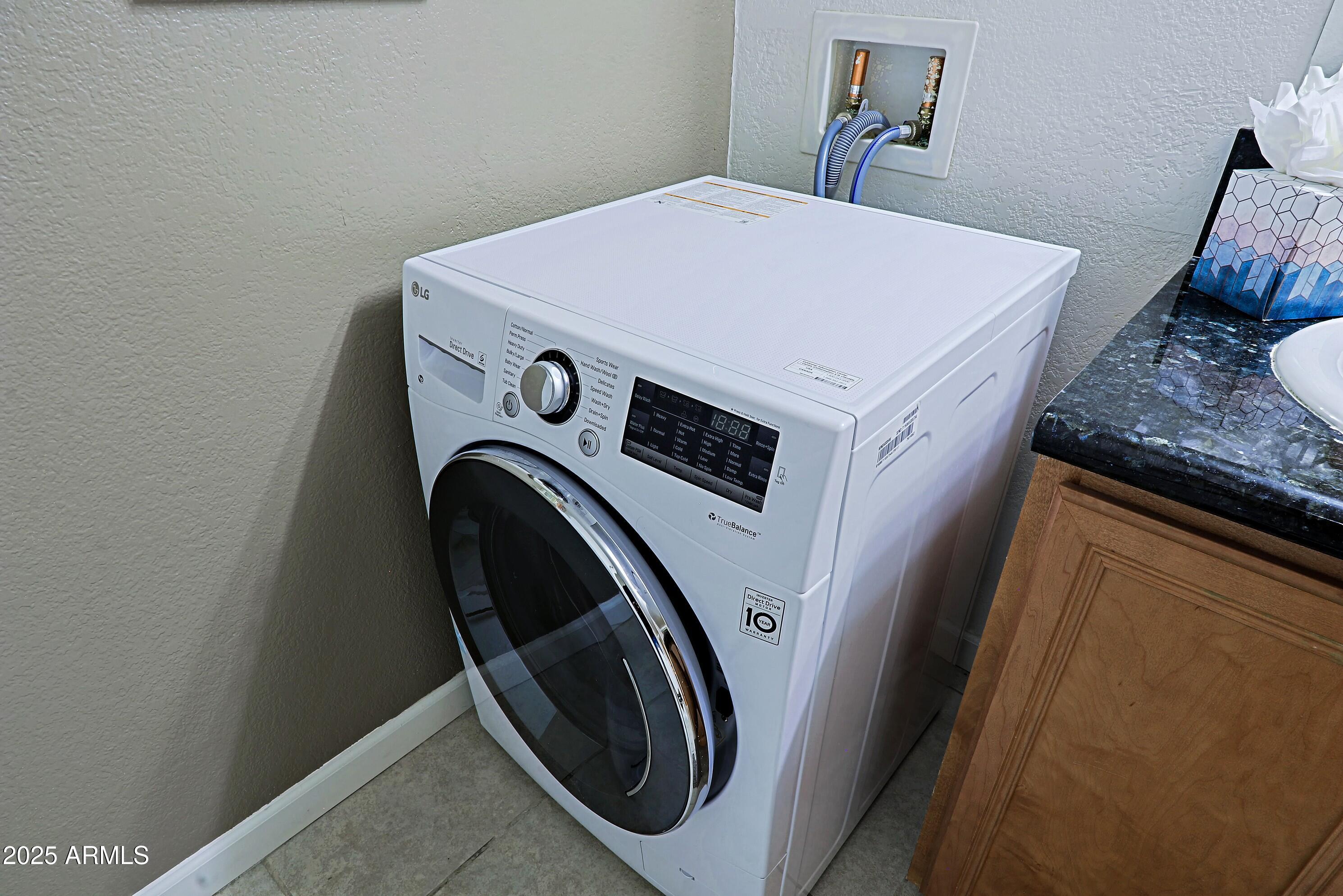 740 West Elm Street, Unit 116 Phoenix, AZ 85013 - Photo 31 of 36 Laundry