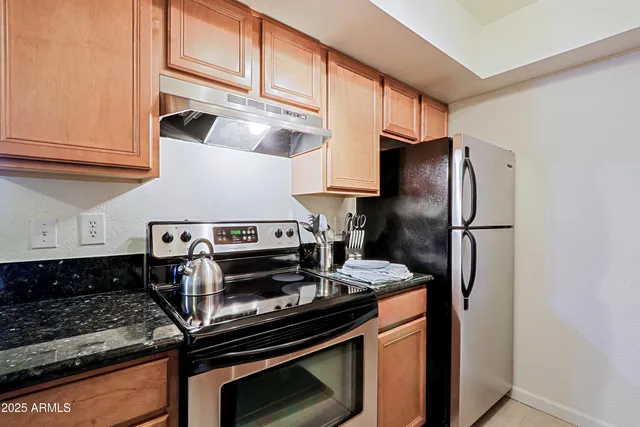 $3,600 | 740 West Elm Street, Unit 116, Phoenix, AZ 85013