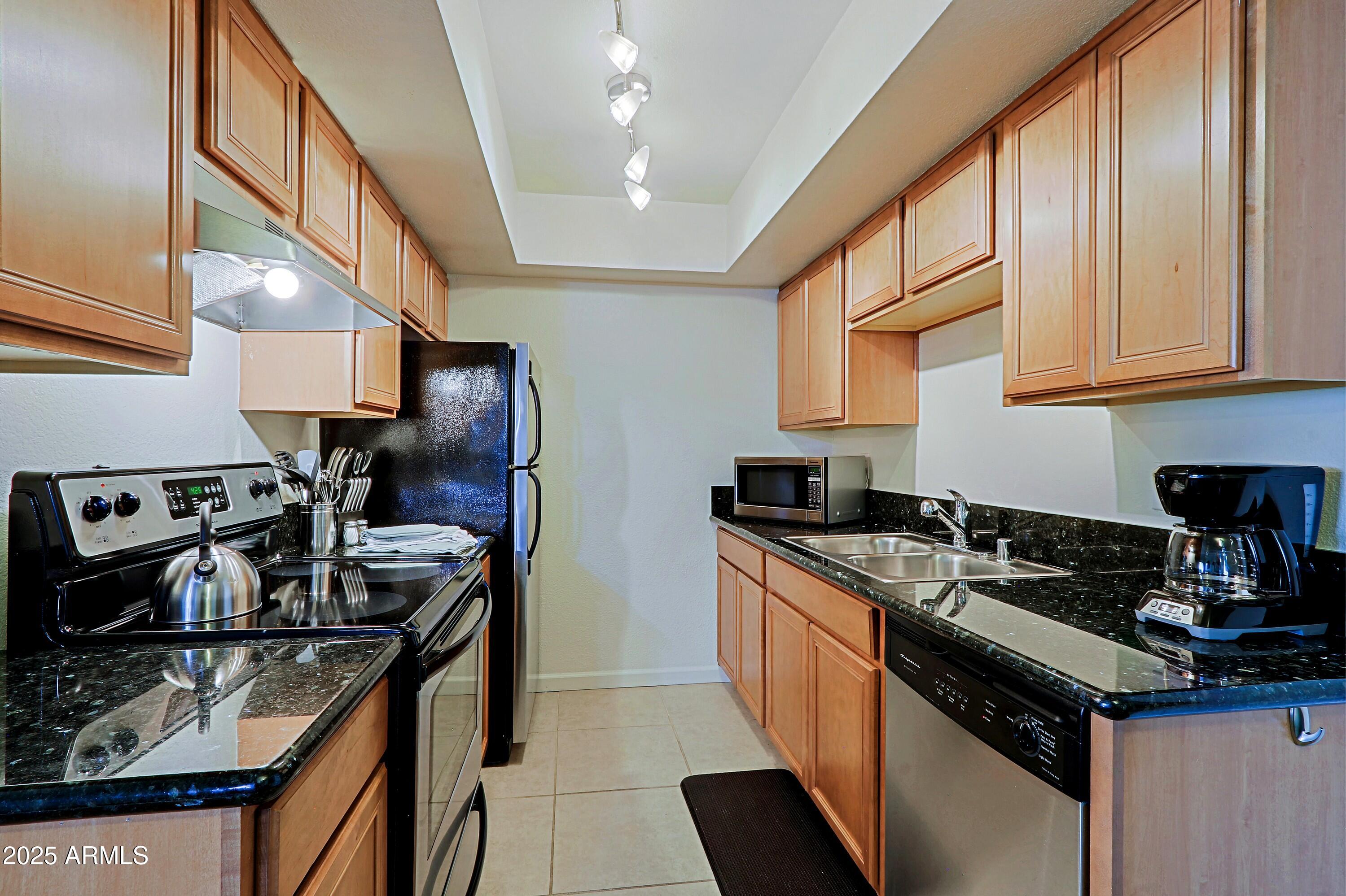 740 West Elm Street, Unit 116 Phoenix, AZ 85013 - Photo 5 of 36 Kitchen 1