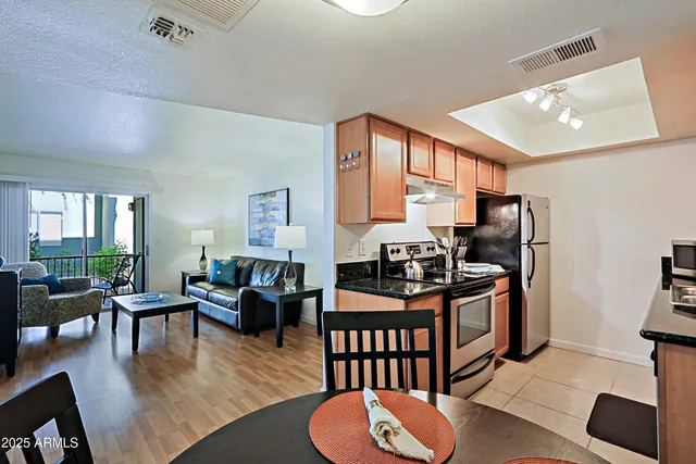 $3,600 | 740 West Elm Street, Unit 116, Phoenix, AZ 85013