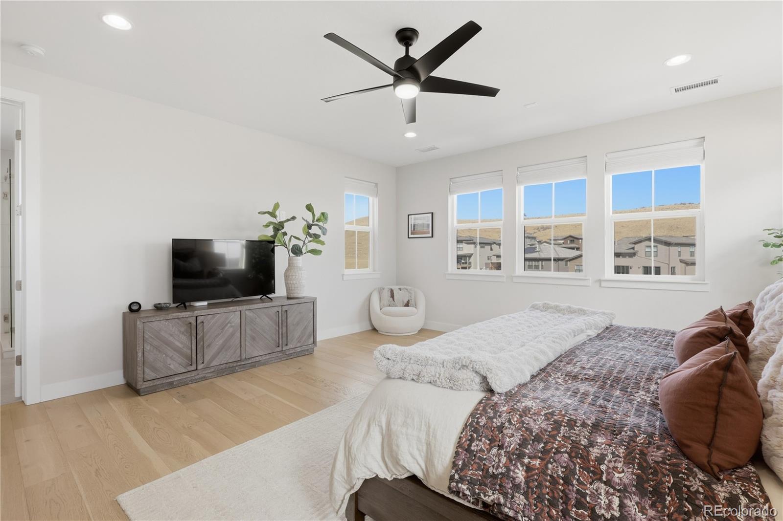 9625 Viewside Drive Lone Tree, CO 80124 - Photo 22 of 50