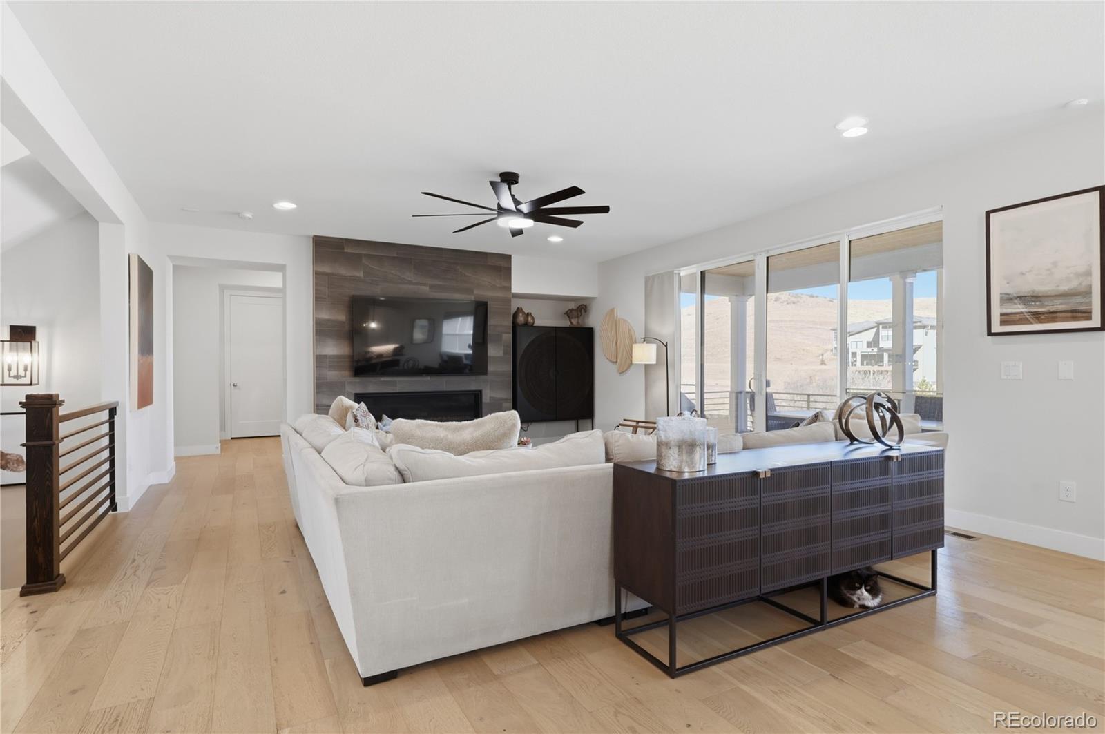 9625 Viewside Drive Lone Tree, CO 80124 - Photo 4 of 50