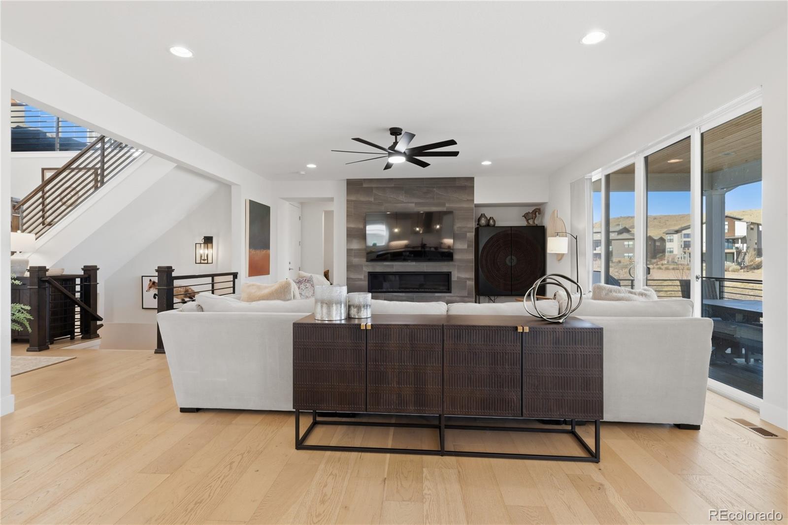 9625 Viewside Drive Lone Tree, CO 80124 - Photo 5 of 50