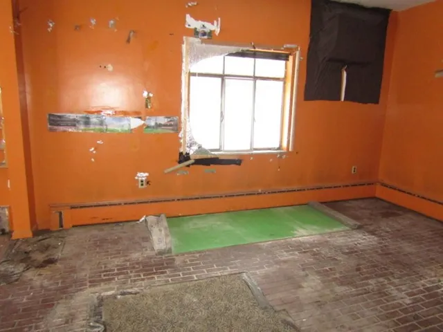 $99,900 | 240 East College Street, Canonsburg, PA 15317