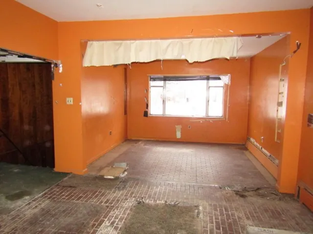 $99,900 | 240 East College Street, Canonsburg, PA 15317