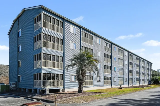 $134,900 | 4015 Fairway Drive, Unit 404A, Little River, SC 29566