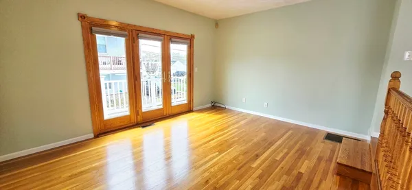 $3,800 | 15 Putnam Place, Unit 15, Winthrop, MA 02152