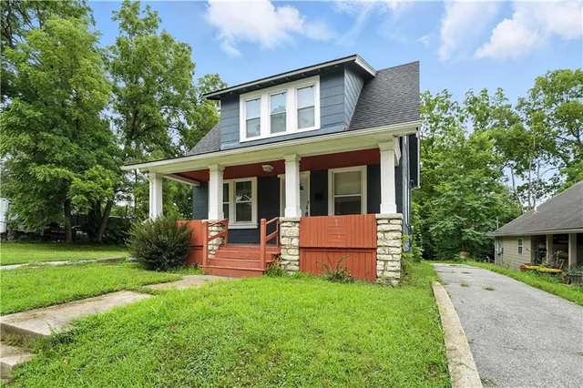 $155,000 | 2711 Kensington Avenue, Kansas City, MO 64128