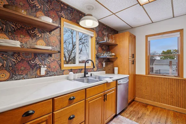 $2,500 | 1705 Ivy Avenue East, St. Paul, MN 55106