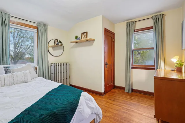 $2,500 | 1705 Ivy Avenue East, St. Paul, MN 55106