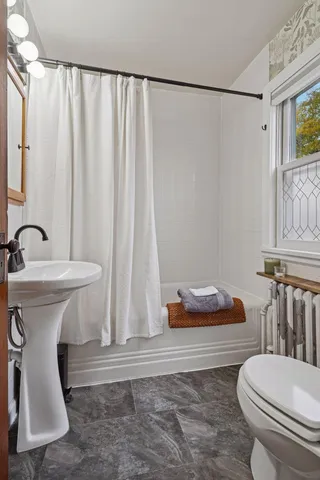 $2,500 | 1705 Ivy Avenue East, St. Paul, MN 55106