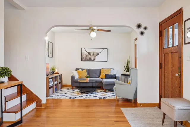 $2,500 | 1705 Ivy Avenue East, St. Paul, MN 55106