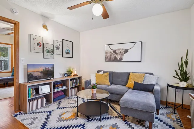 $2,500 | 1705 Ivy Avenue East, St. Paul, MN 55106