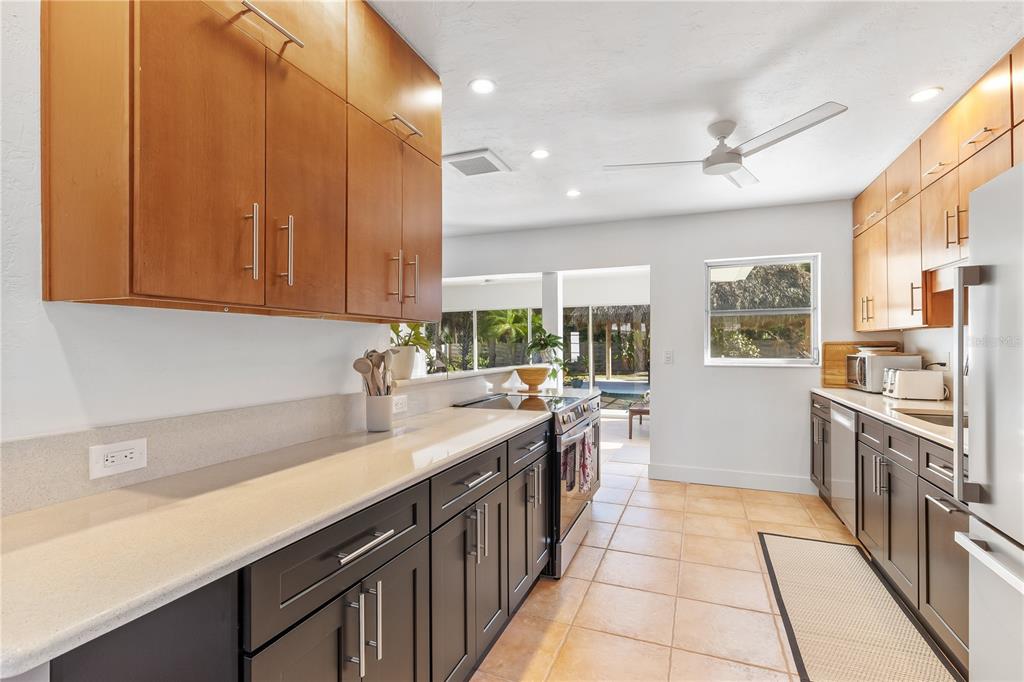 320 Gasparilla Street Boca Grande, FL 33921 - Photo 6 of 23