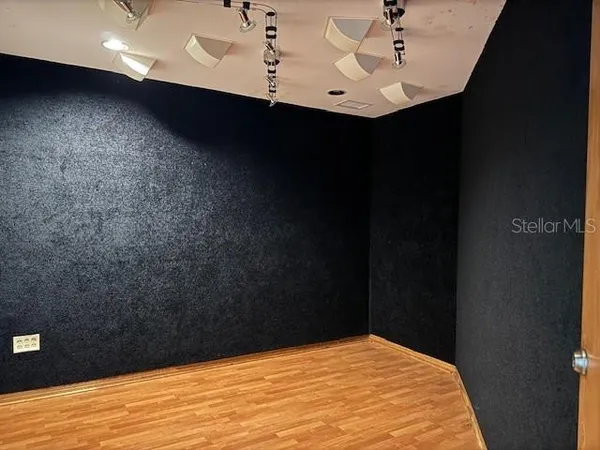 a bathroom with a toilet