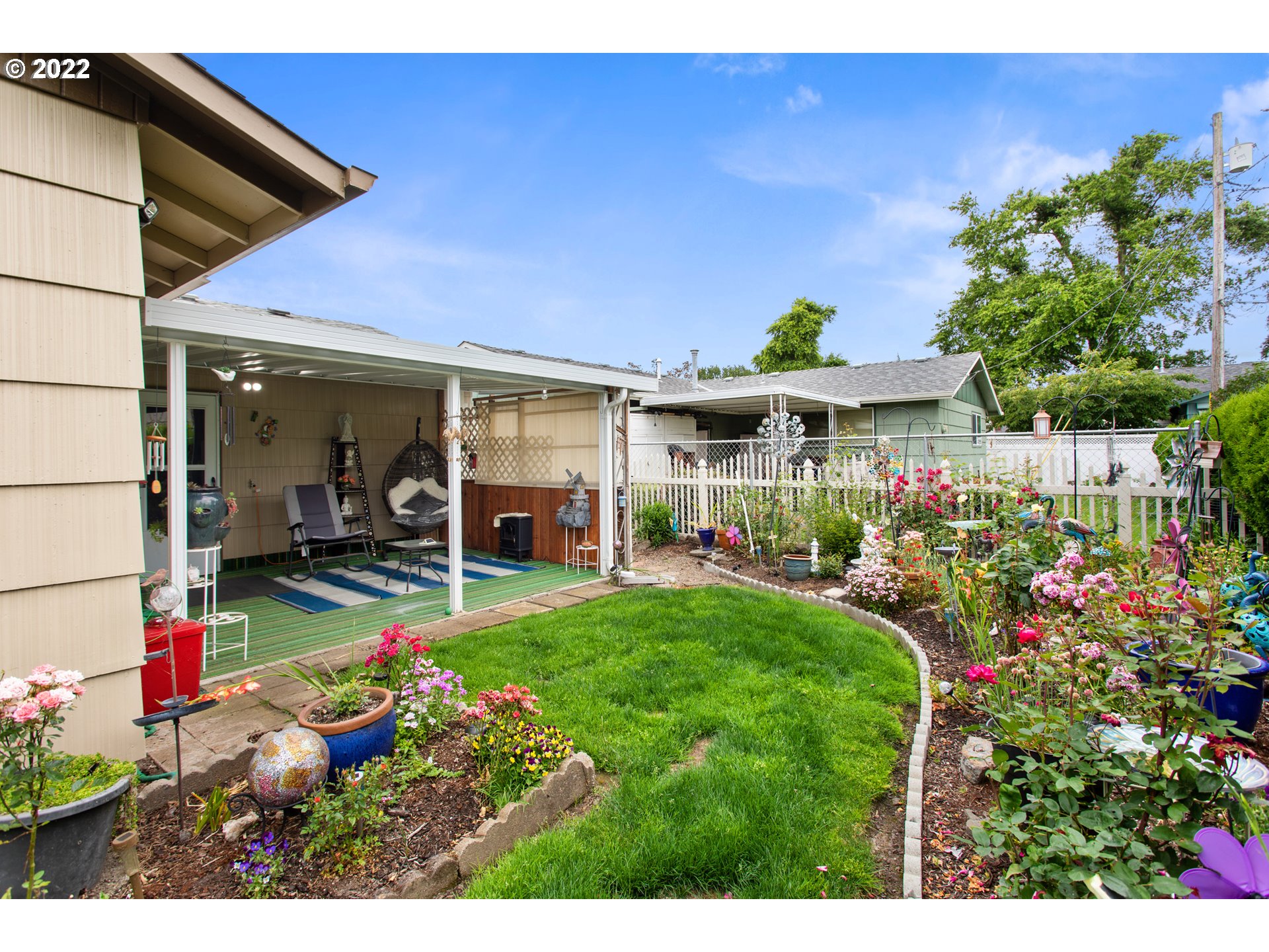 1740 Jansen Way Woodburn, OR 97071 - Photo 17 of 30 a view of outdoor space yard and porch