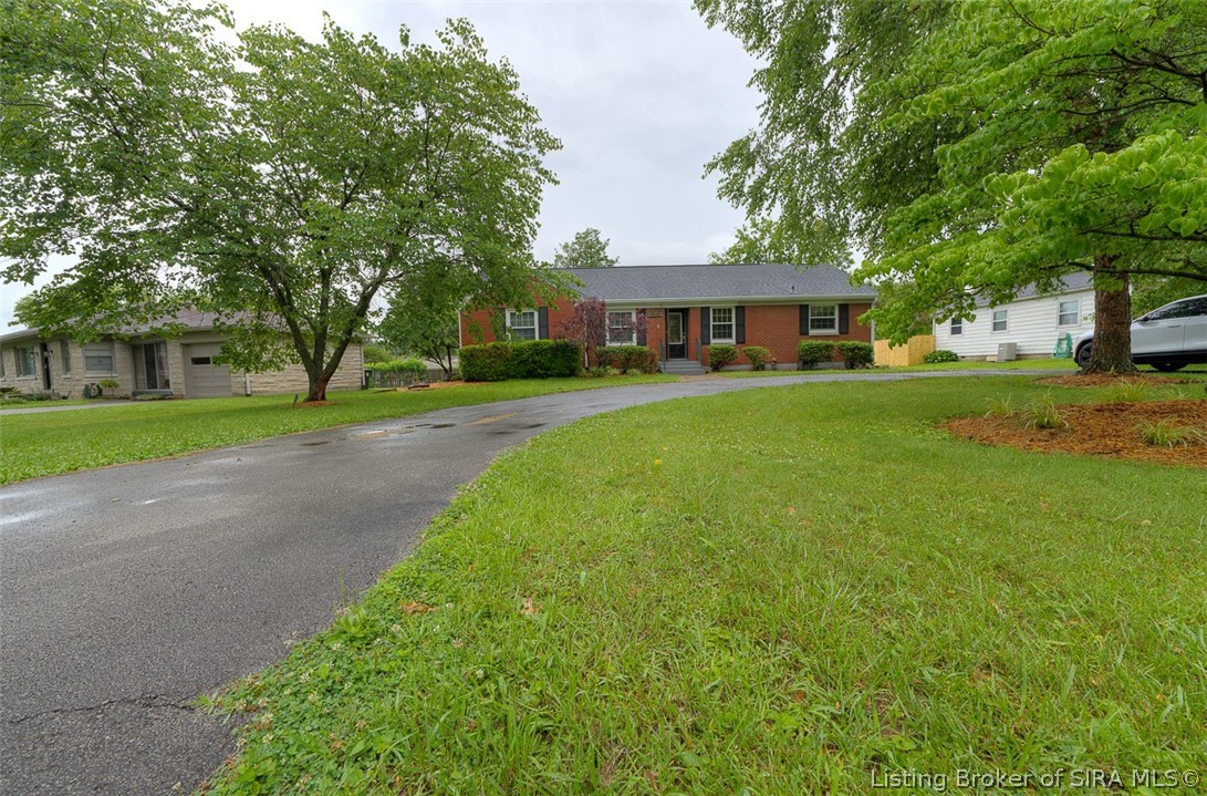 1352 Slate Run Road New Albany, IN 47150 - Photo 21 of 26
