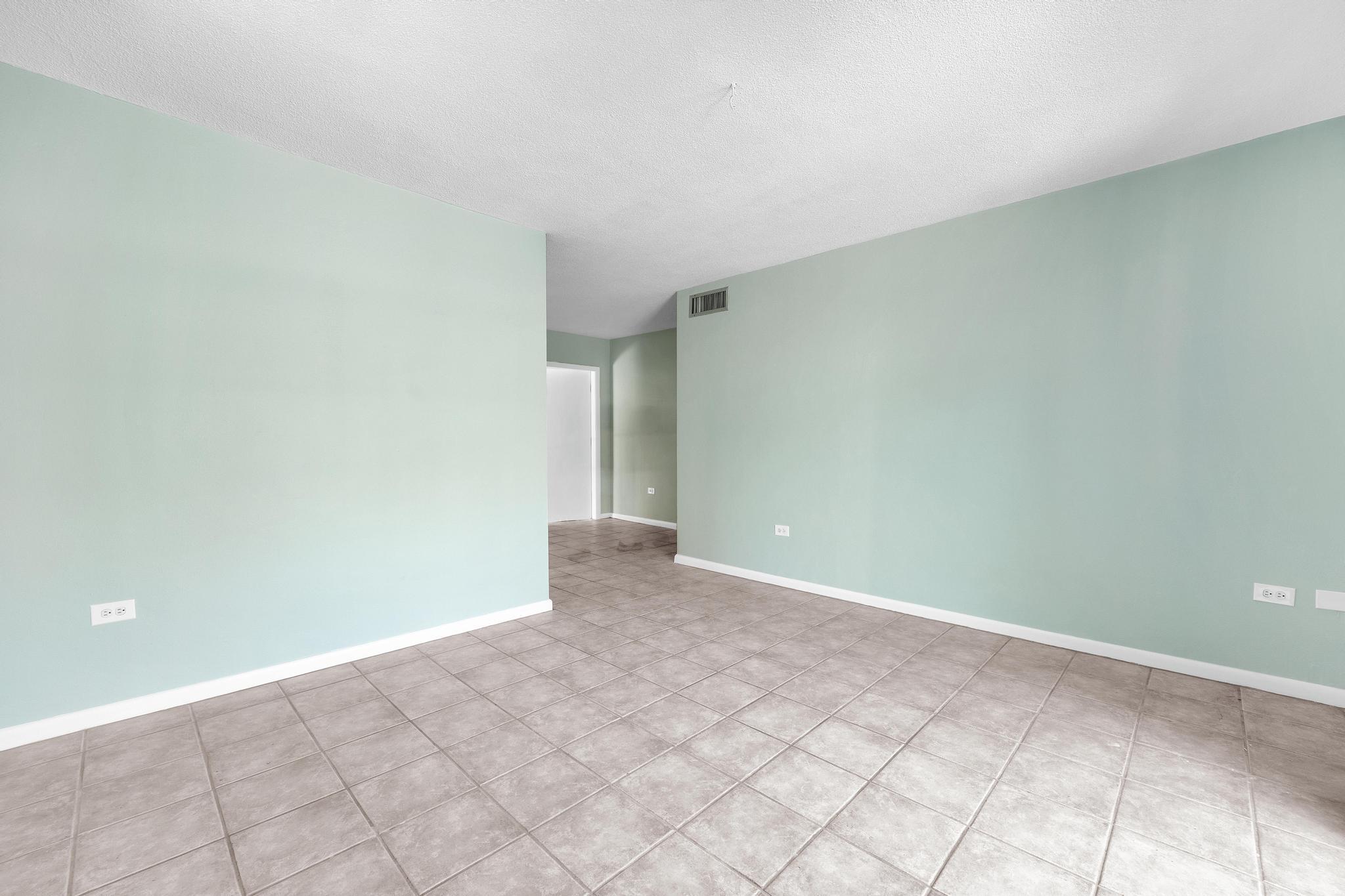 1129 Pebble Beach Lane, Unit 6 Marathon, FL 33050 - Photo 18 of 32 a view of an empty room