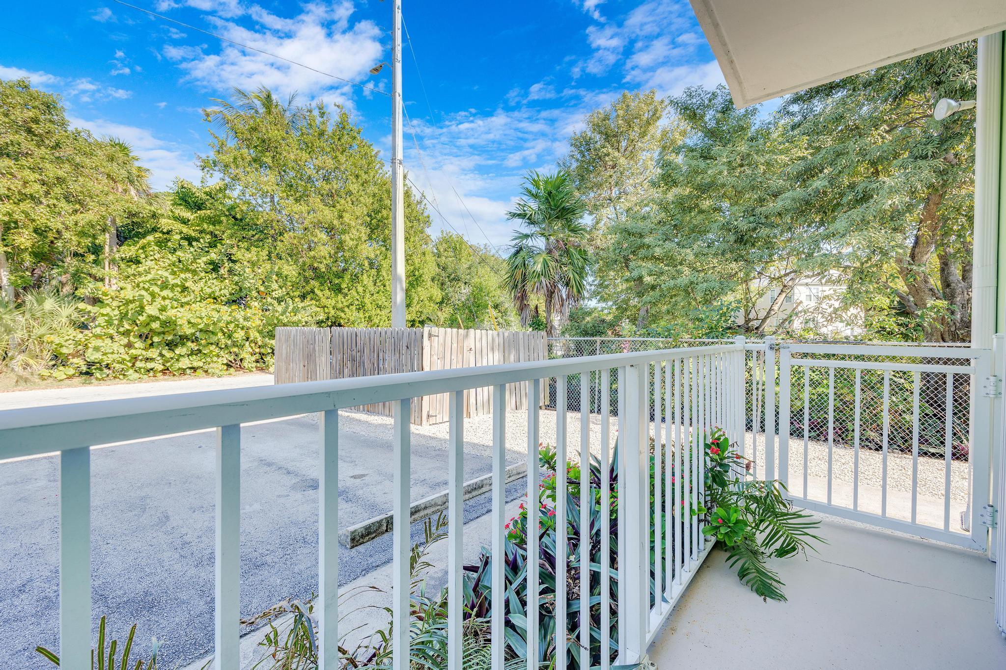1129 Pebble Beach Lane, Unit 6 Marathon, FL 33050 - Photo 22 of 32 a view of a balcony
