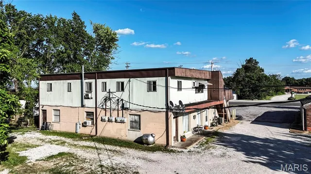 $640,000 | 2801 High Ridge Boulevard, High Ridge, MO 63049