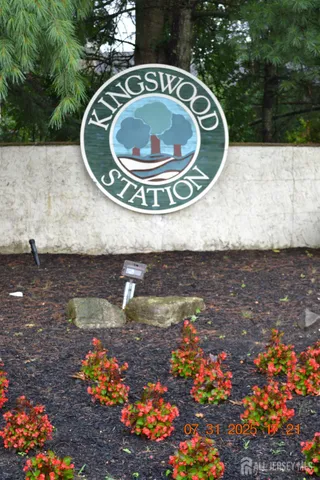 $605,000 | 26 Dorchester Drive, East Brunswick, NJ 08816