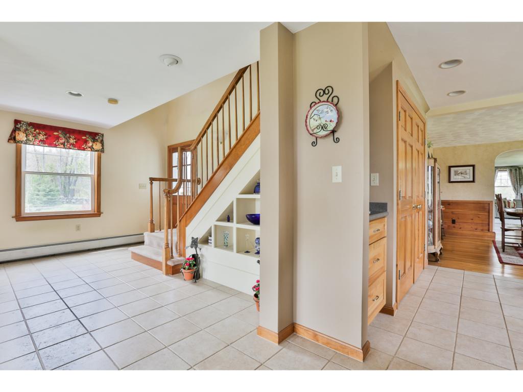 39 Pine Hill Road Hollis, NH 03049 - Photo 4 of 27