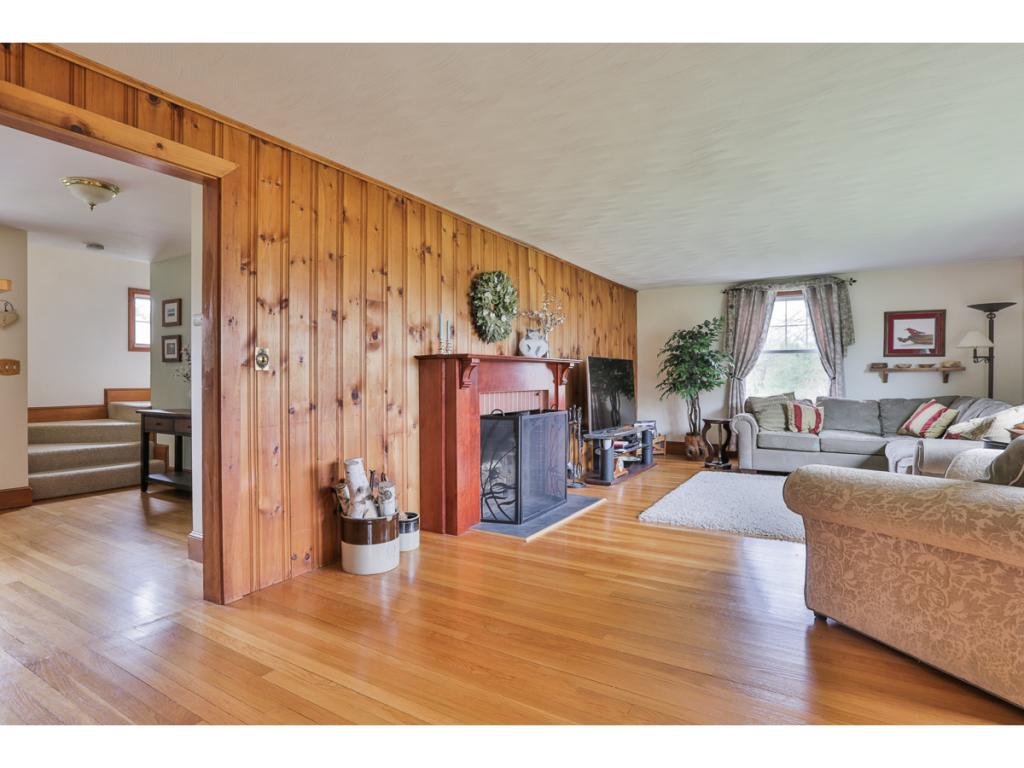 39 Pine Hill Road Hollis, NH 03049 - Photo 9 of 27
