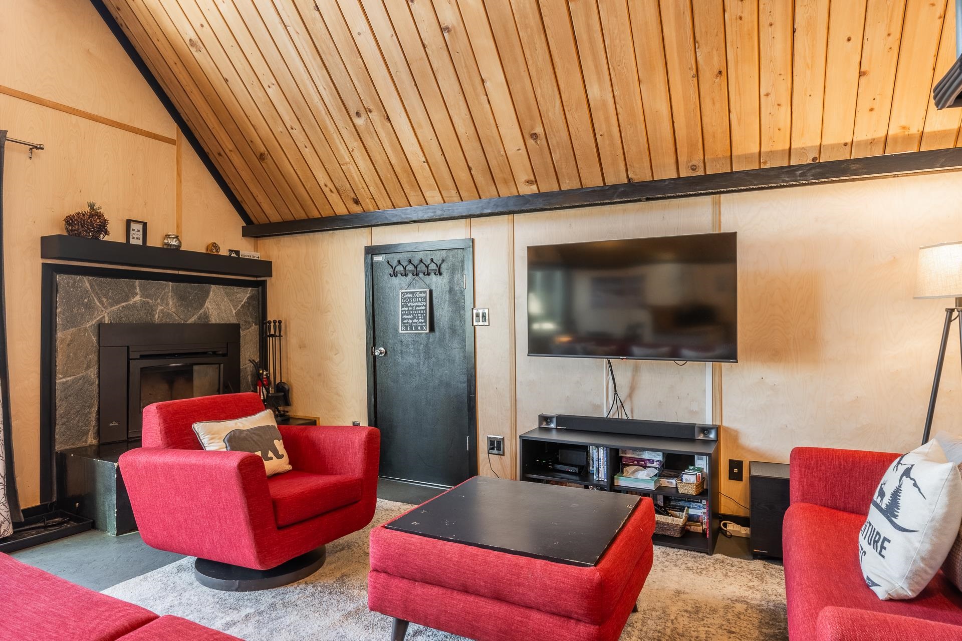 11000 Minaret Road, Unit 18 Mammoth Lakes, CA 93546 - Photo 11 of 45 Gallery Image 11