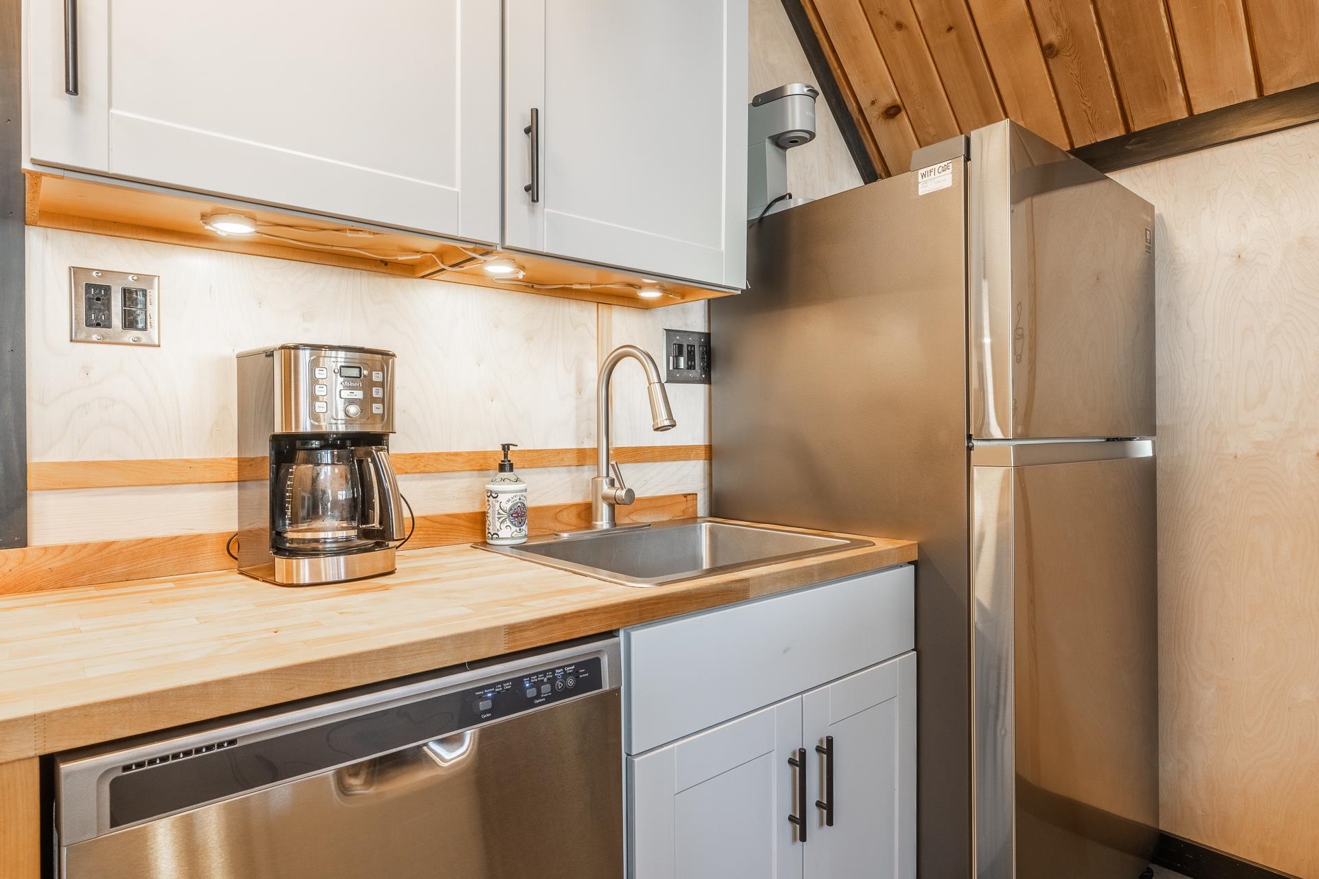 11000 Minaret Road, Unit 18 Mammoth Lakes, CA 93546 - Photo 16 of 45 Gallery Image 16