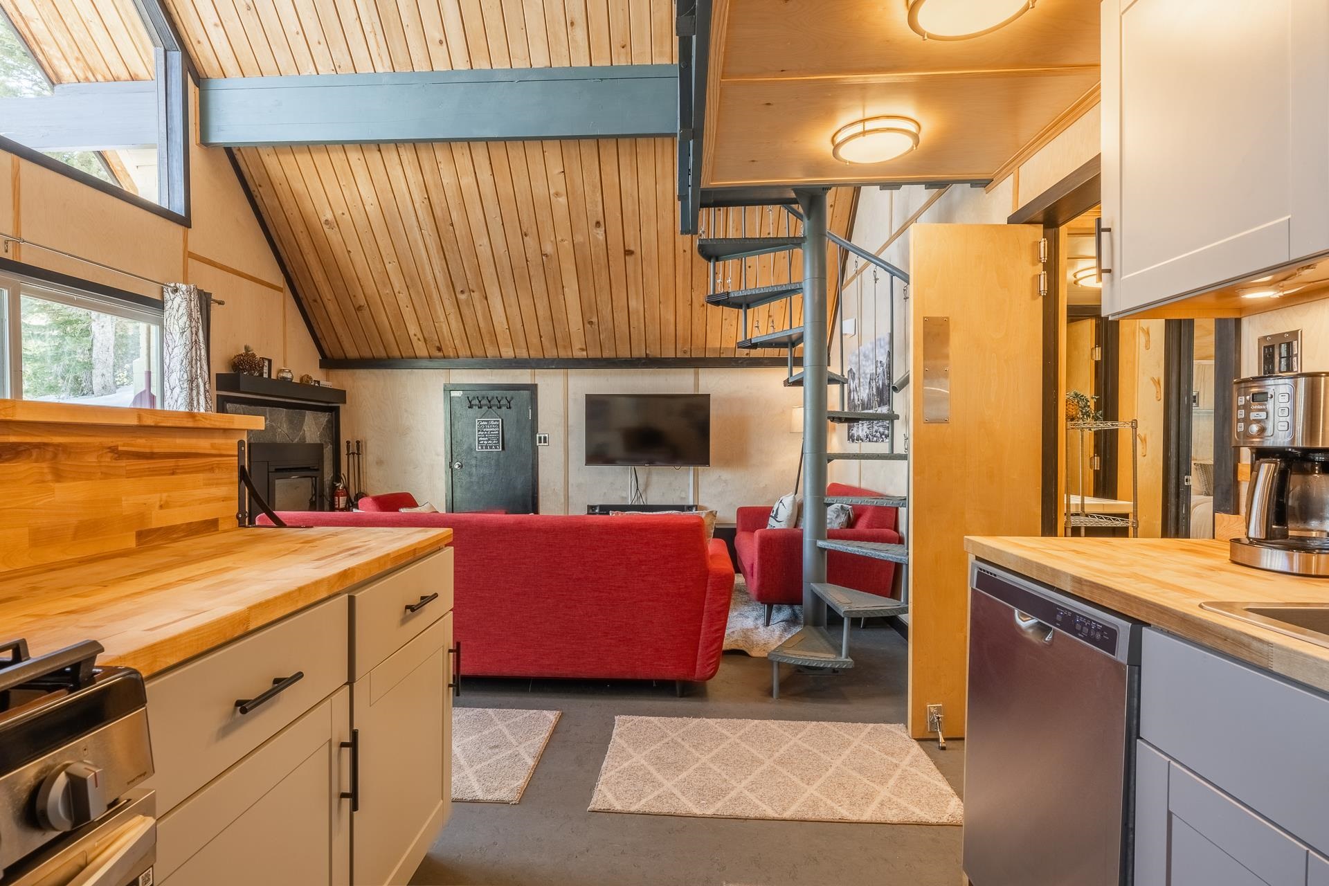 11000 Minaret Road, Unit 18 Mammoth Lakes, CA 93546 - Photo 18 of 45 Gallery Image 18