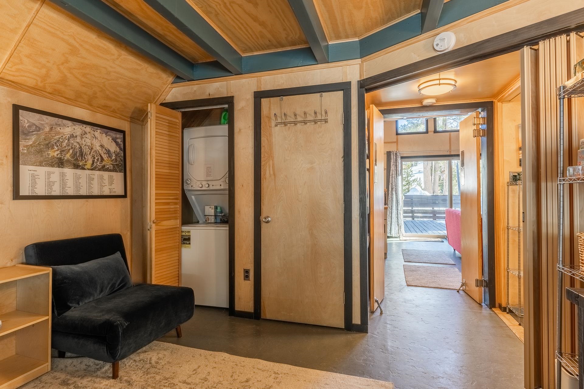 11000 Minaret Road, Unit 18 Mammoth Lakes, CA 93546 - Photo 22 of 45 Gallery Image 22