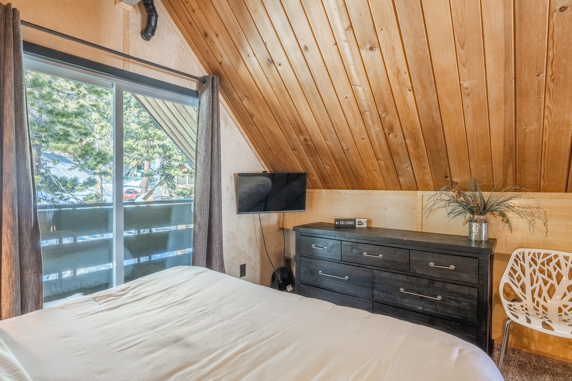 11000 Minaret Road, Unit 18 Mammoth Lakes, CA 93546 - Photo 31 of 45 Gallery Image 31