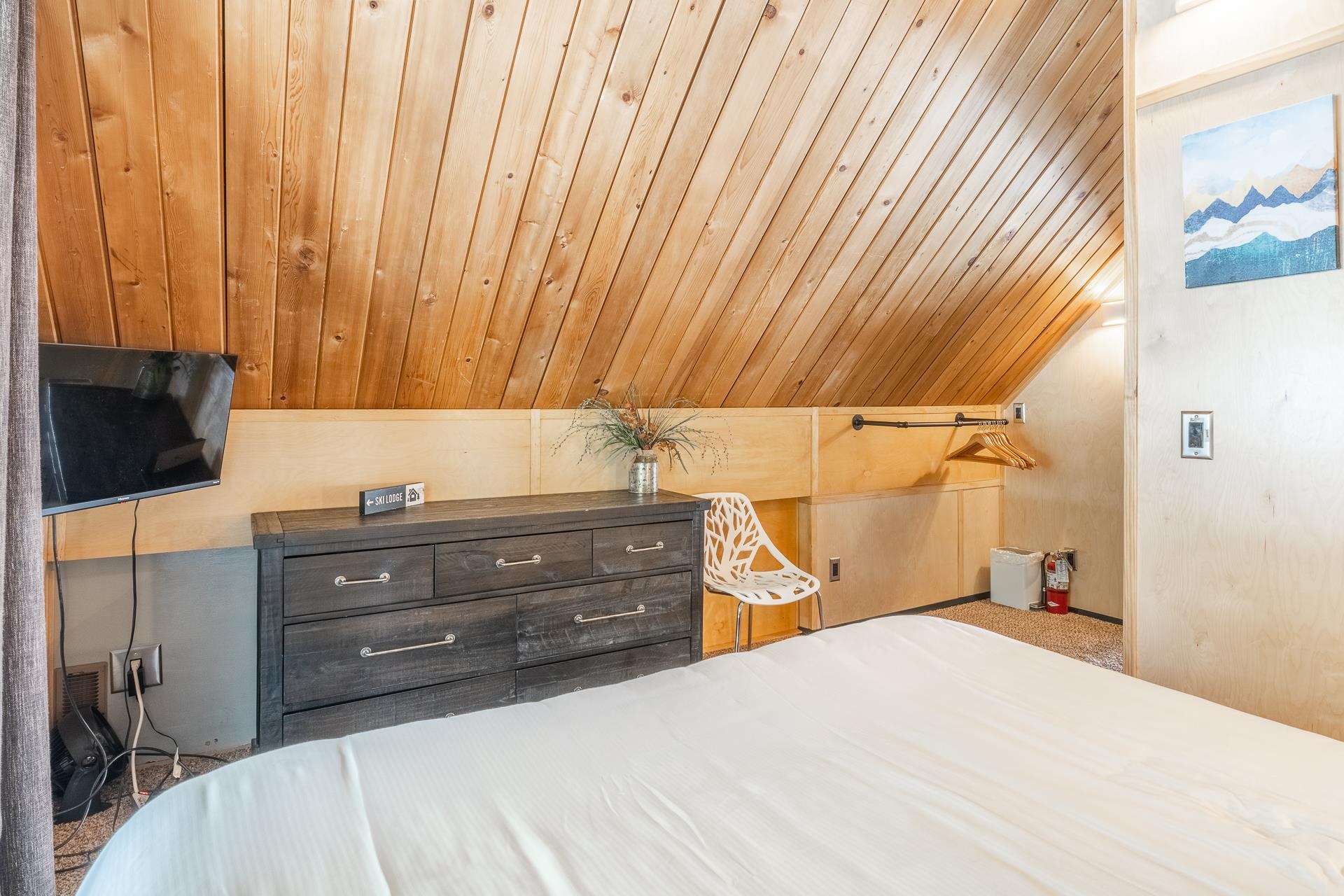 11000 Minaret Road, Unit 18 Mammoth Lakes, CA 93546 - Photo 33 of 45 Gallery Image 33
